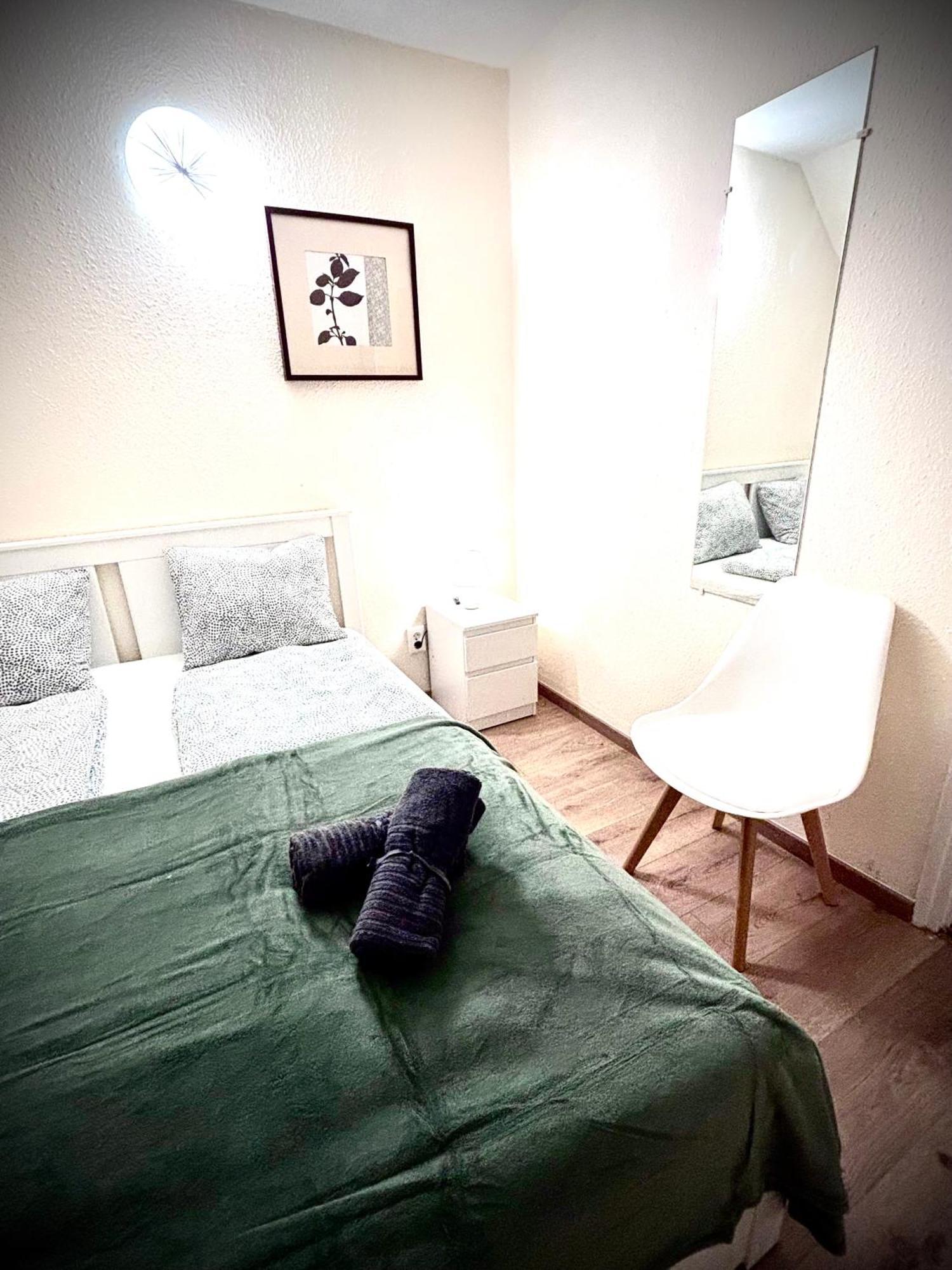 Airportmax Panzio Bed & Breakfast Vecses Exterior photo